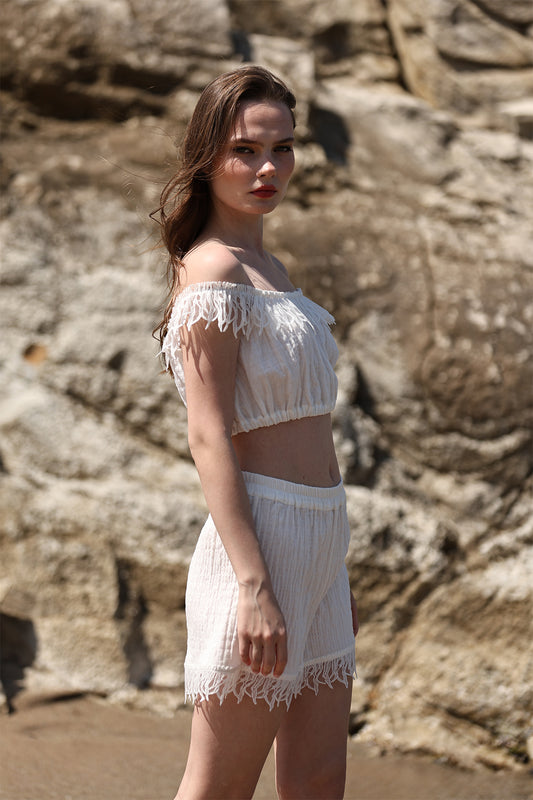 Two-Piece Set with Strapless Crop Top and Lace-Trimmed High-Waisted Shorts